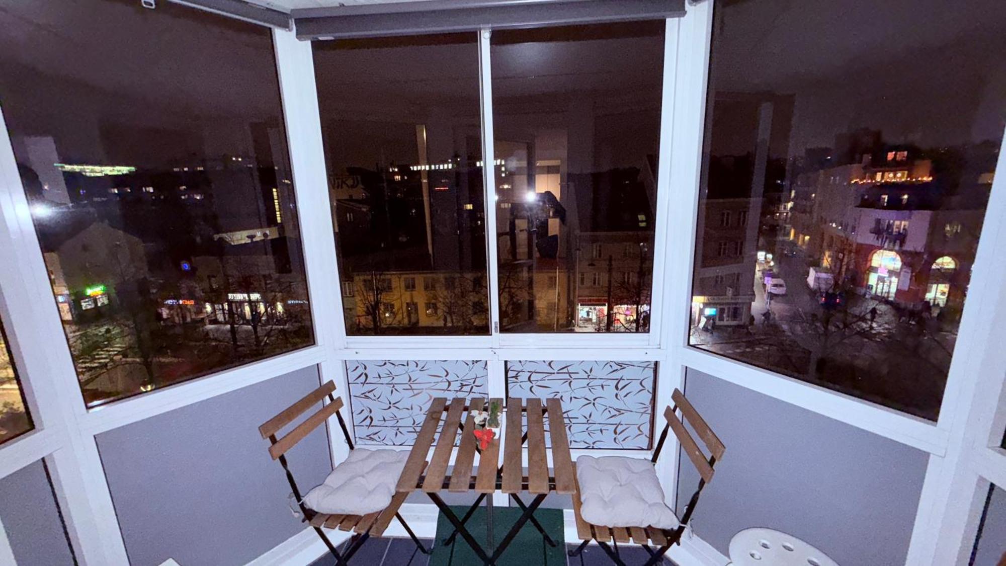 Nice And Cozy 2 Bedroom In Central Lägenhet